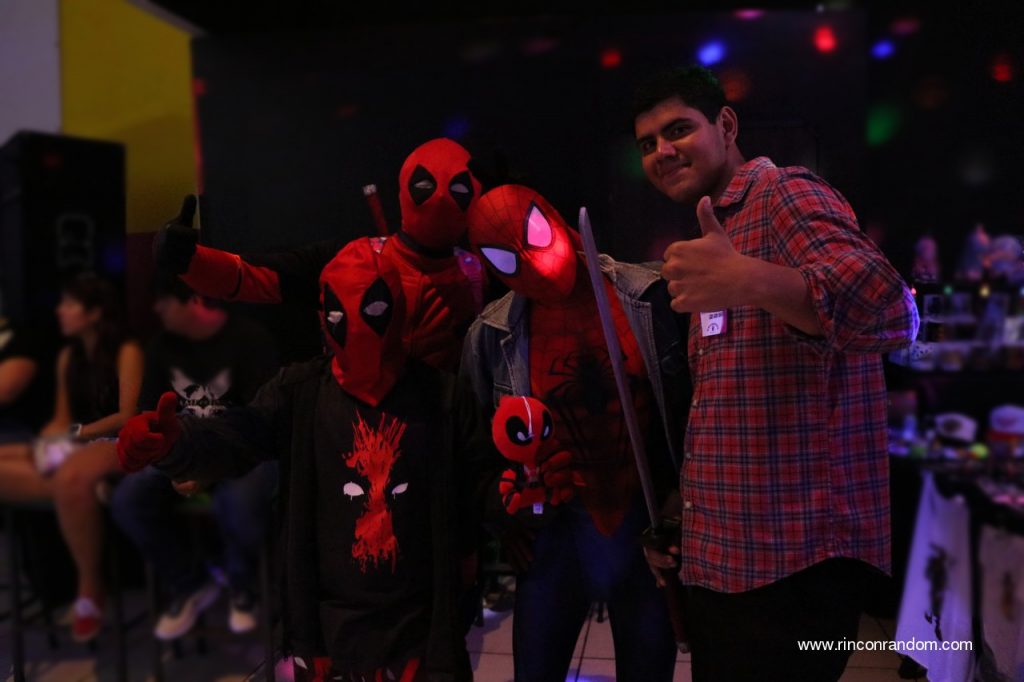 cosplay-deadpool-spiderman