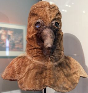 traje peste negra